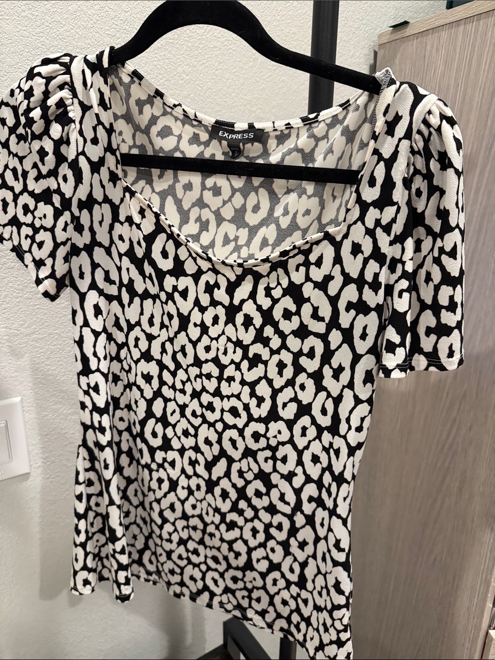 Express Black and White Leopard Spot Scoop Sleeve Tee